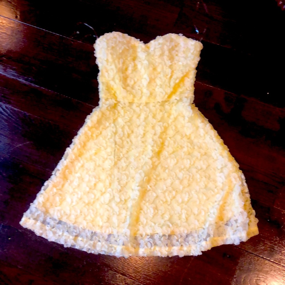 Yellow dress